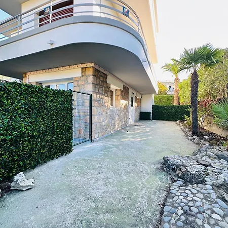 Loti Apartmán