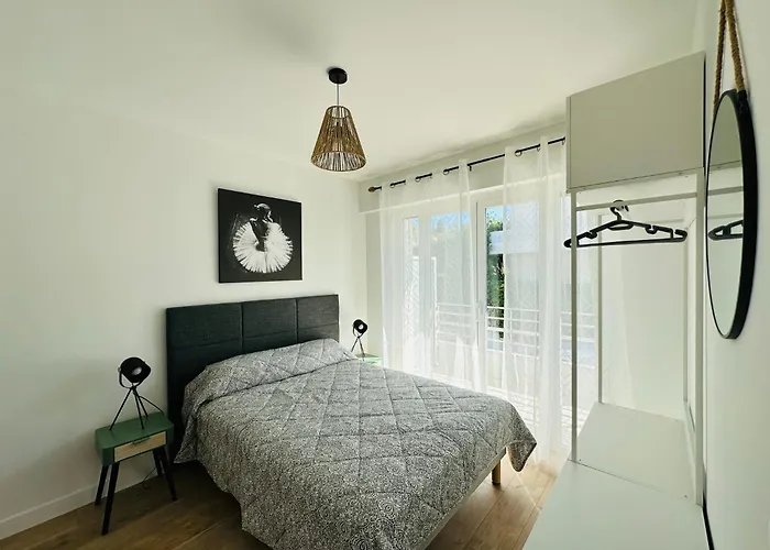 Loti Апартаменти Антіб